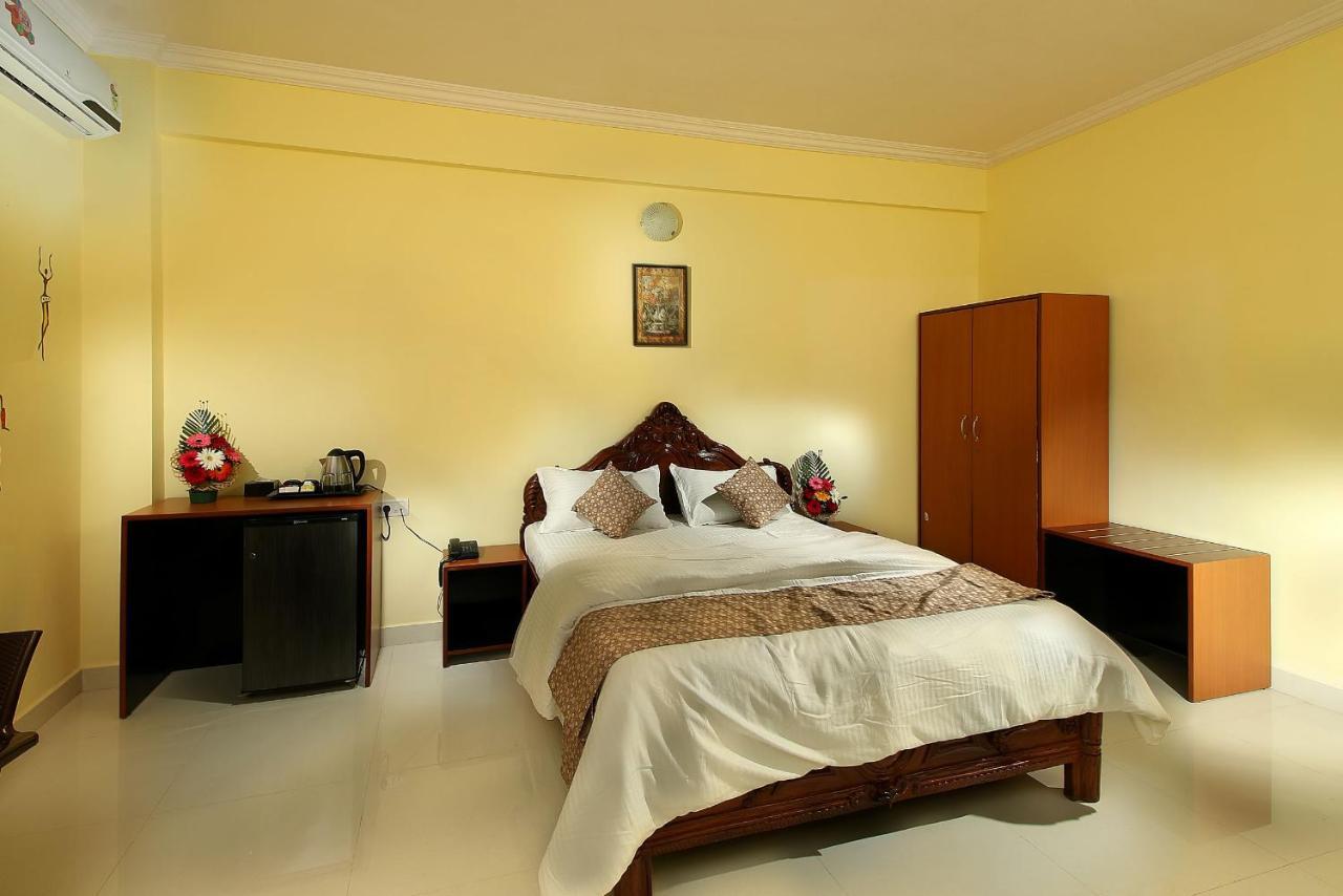 Hotel 7 Seas Vagator Ngoại thất bức ảnh