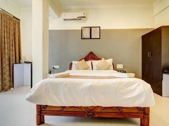 Hotel 7 Seas Vagator Ngoại thất bức ảnh