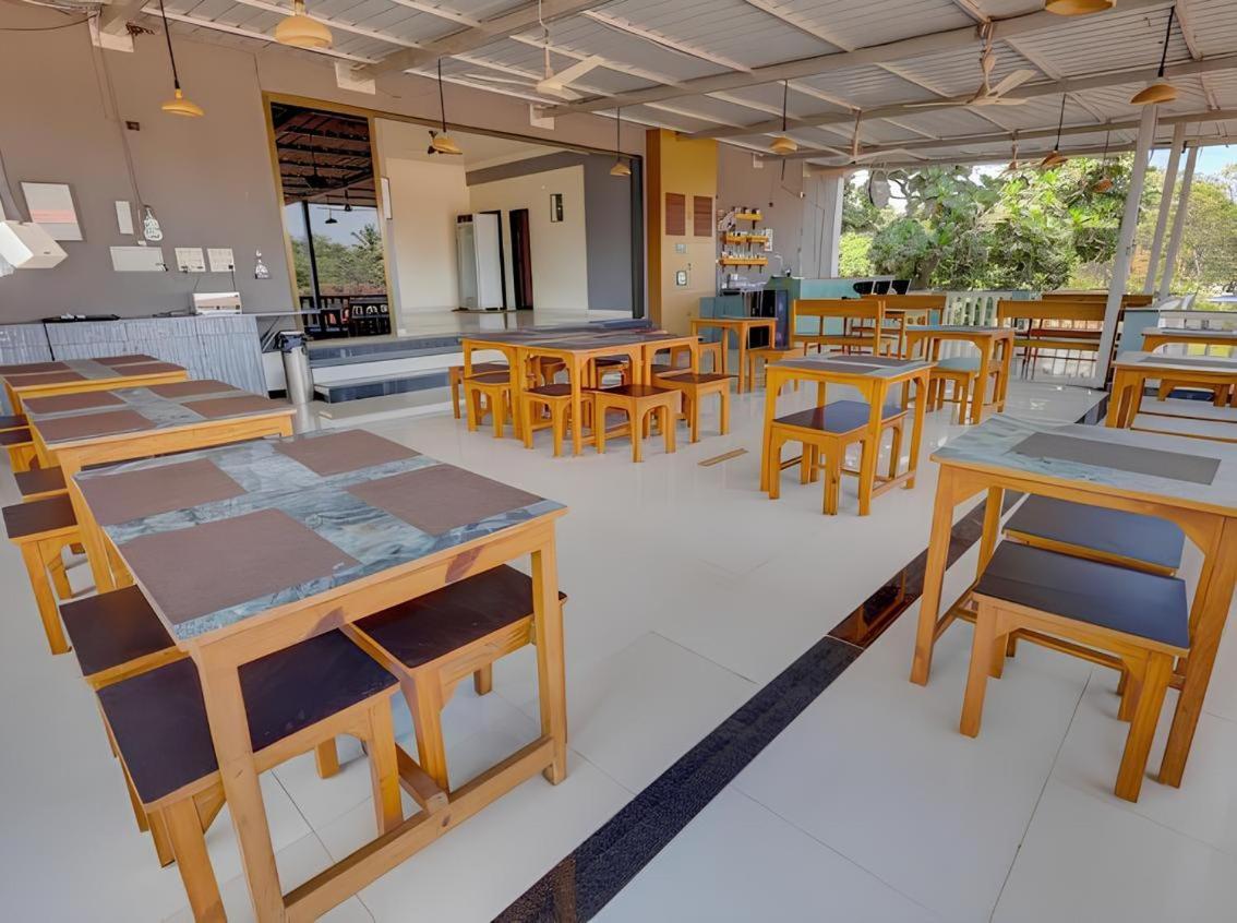 Hotel 7 Seas Vagator Ngoại thất bức ảnh