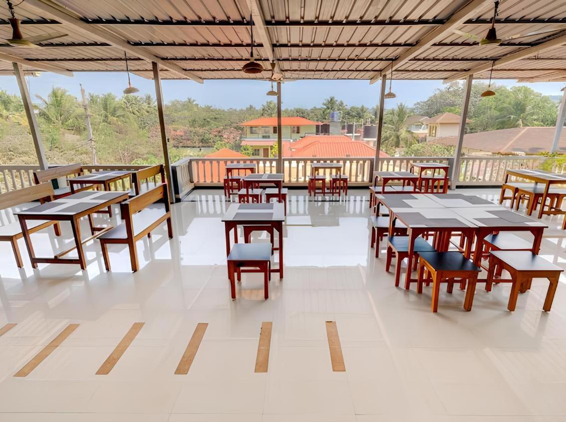 Hotel 7 Seas Vagator Ngoại thất bức ảnh