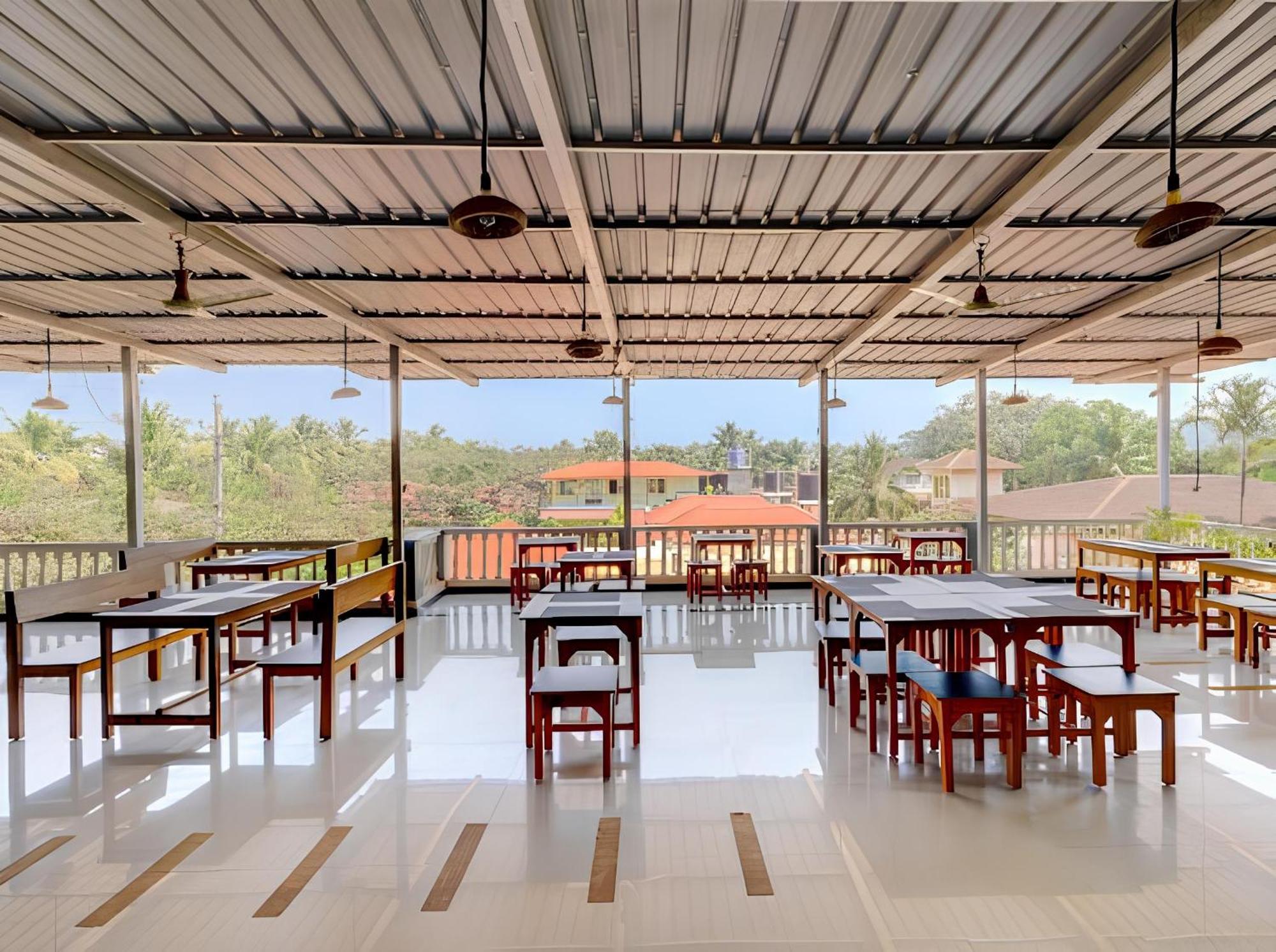 Hotel 7 Seas Vagator Ngoại thất bức ảnh