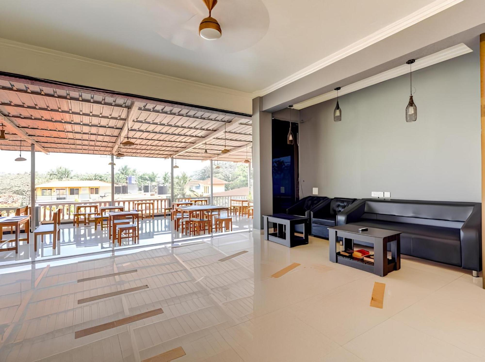 Hotel 7 Seas Vagator Ngoại thất bức ảnh